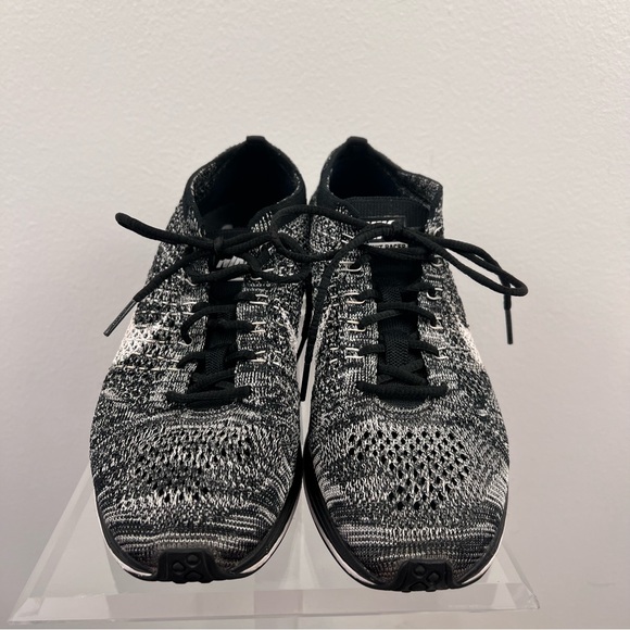 Nike Flynit Racer Oreo 2.0 Tennis Shoes Size 6 - Picture 7 of 15